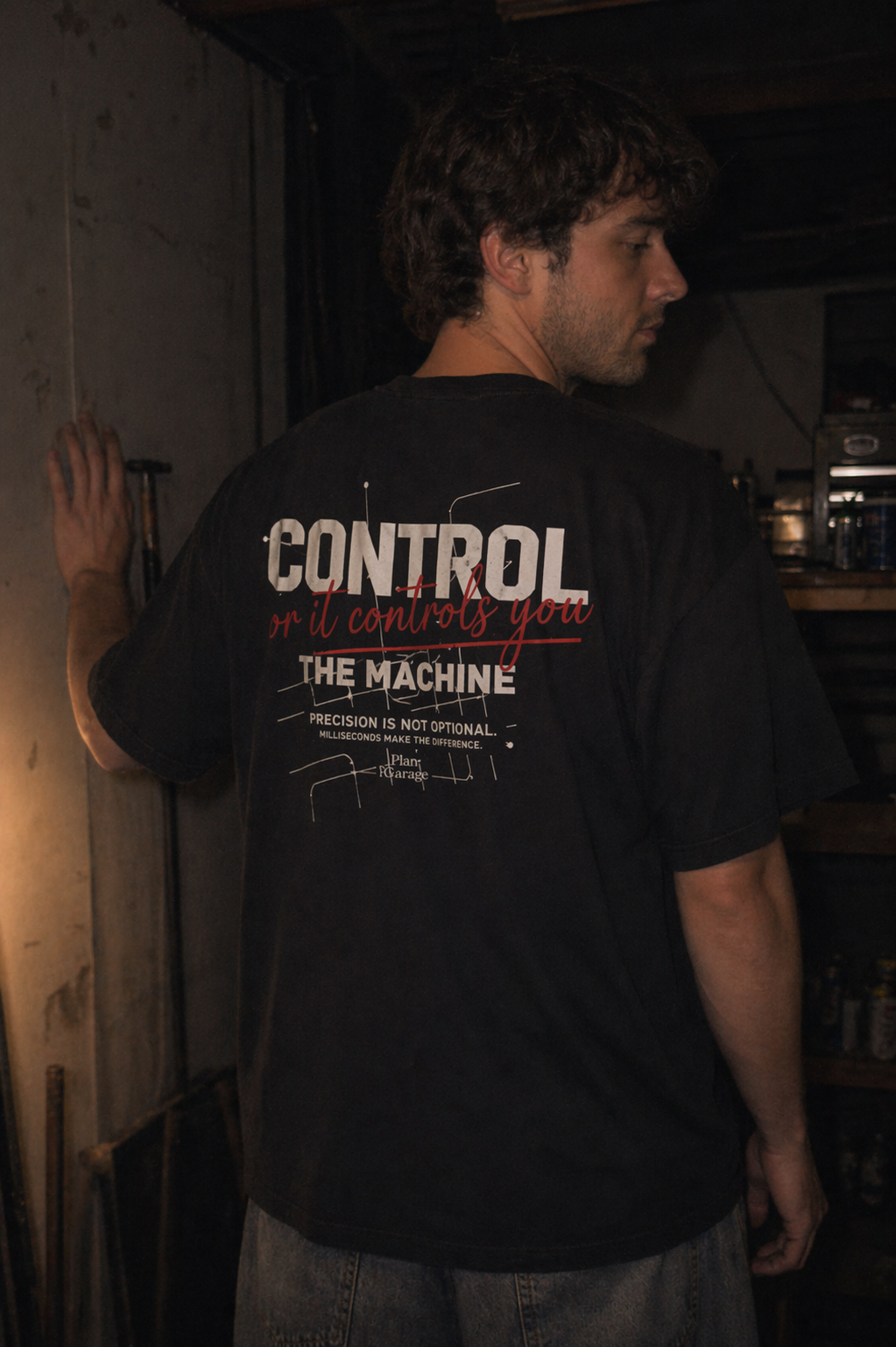 Camiseta Control The Machine